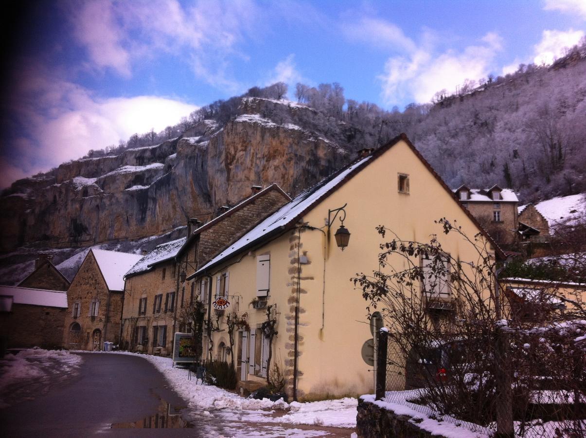 Bed and Breakfast Les Trois Cloches Baume-les-Messieurs Exterior foto