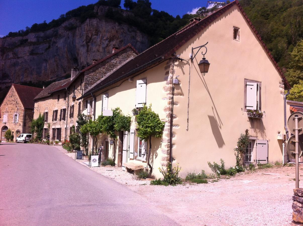 Bed and Breakfast Les Trois Cloches Baume-les-Messieurs Exterior foto